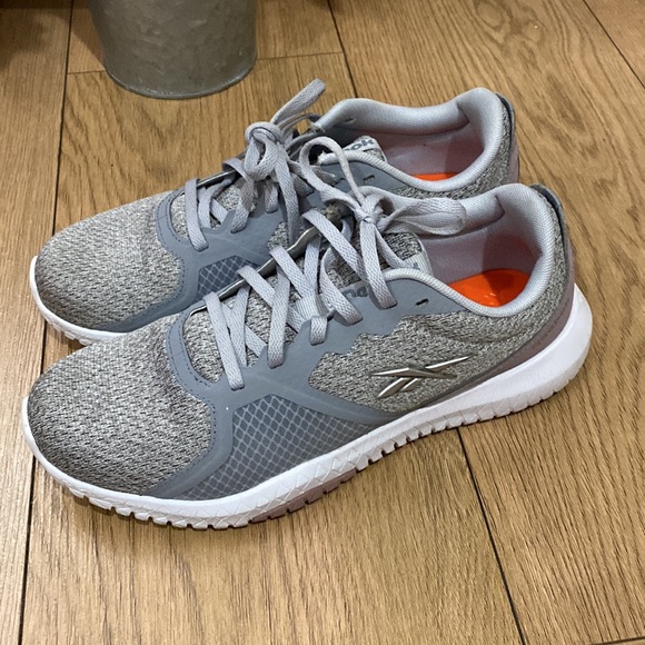 Womens Reebok Womens Size 8 Sneakers Gray Memory Tech Shoes Flexagon 1Y3001 - Picture 3 of 5